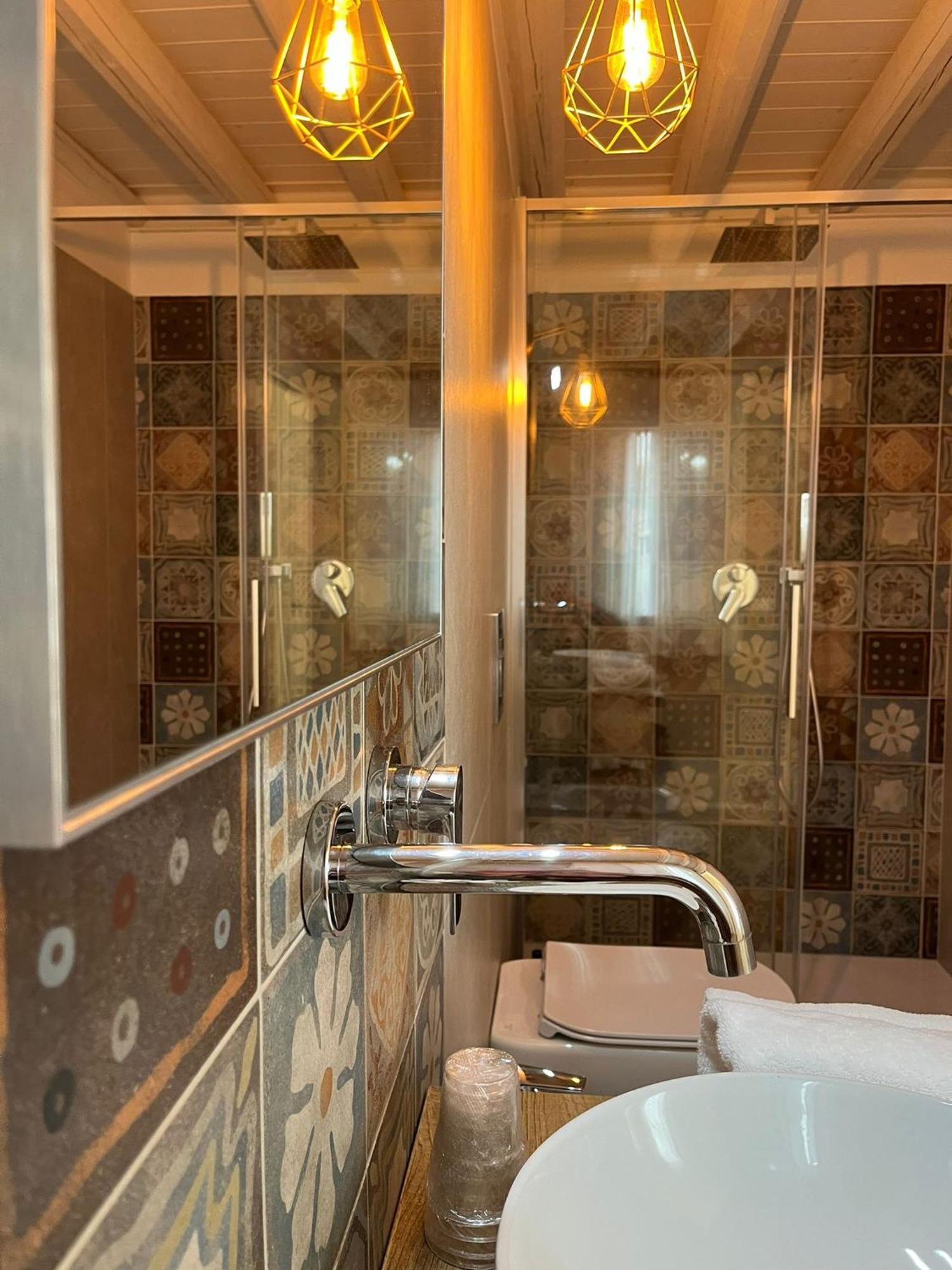 Canal Vena Apartsuite House キオッジャ エクステリア 写真